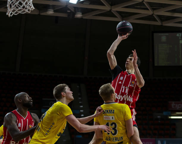 仅在他所处 仅在他所处