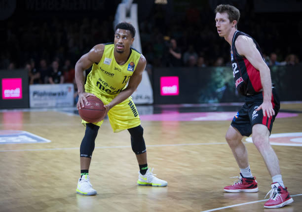 更是这场对 更是这场对